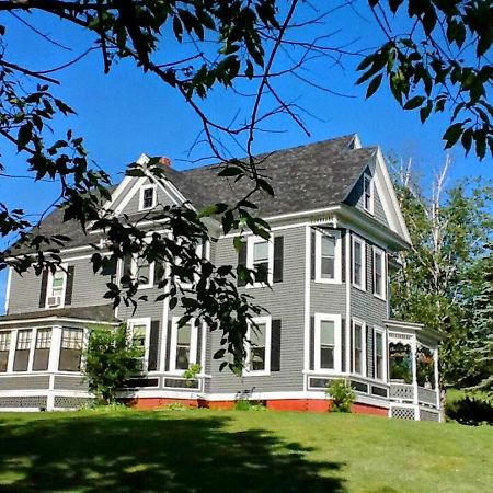 Private 2 Bedrooms And 1 Bathroom In Grand Victorian Home In The Heart Of The Whiite Mountains! Great Host Whitefield Exterior photo